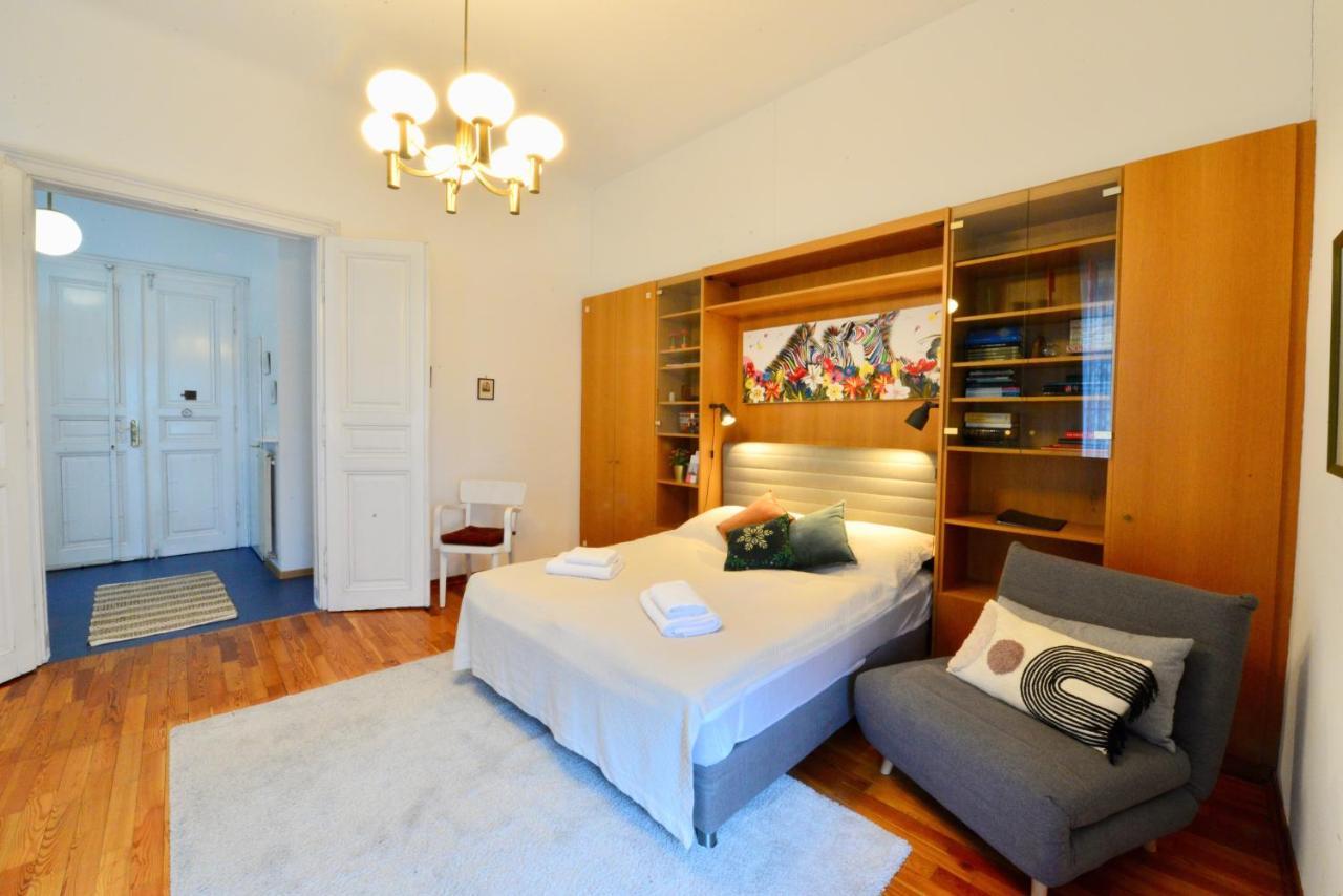 Charming With Balcony In Hip & Trendy Margareten Wien Eksteriør billede